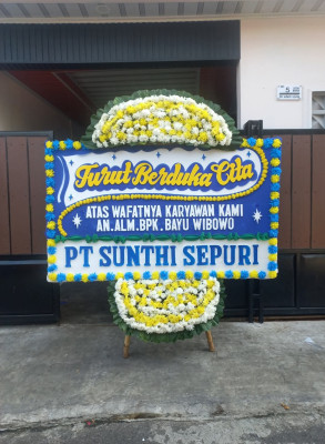Papan Bunga Duka di Karangpandan